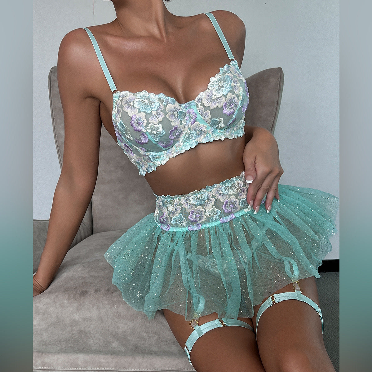 Embroidered flower sexy lingerie set